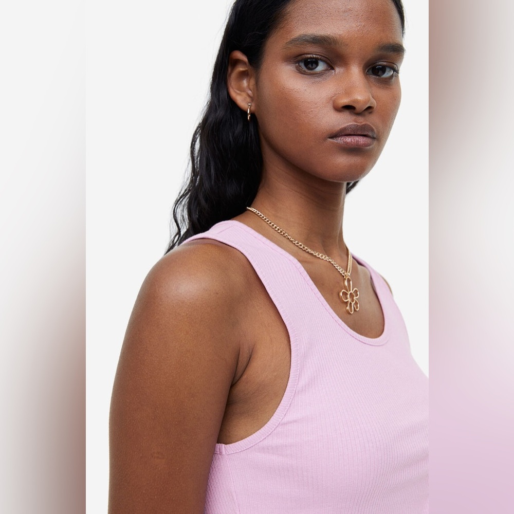 3/$10 H&M Divided Ribbed Tank Top - Picture 2 of 12
